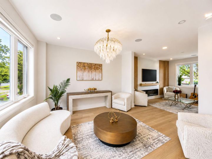 Photo 2 at 519 Third Line, WO West, Oakville