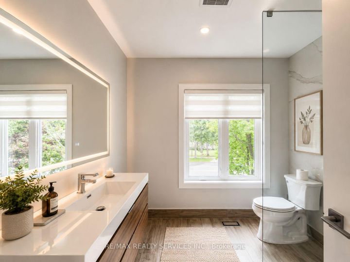 Photo 17 at 519 Third Line, WO West, Oakville