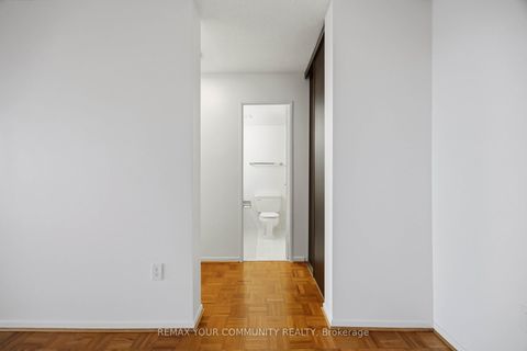 Photo 12 at 801 - 150 Neptune Drive, Lawrence, Toronto