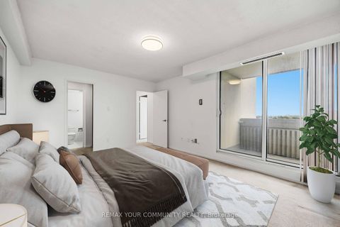 Photo 14 at 801 - 150 Neptune Drive, Lawrence, Toronto