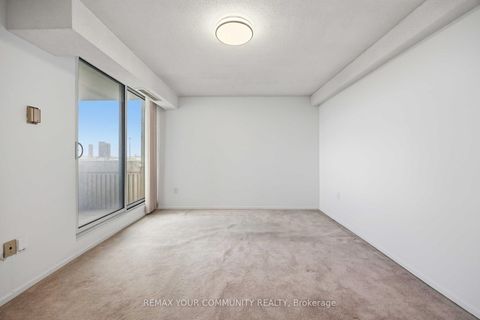 Photo 15 at 801 - 150 Neptune Drive, Lawrence, Toronto