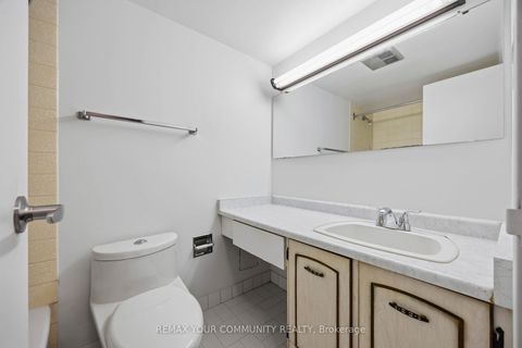 Photo 17 at 801 - 150 Neptune Drive, Lawrence, Toronto