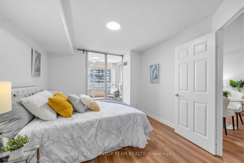 Photo 17 at 2301 - 18 Spring Garden Avenue, Willowdale East, Toronto
