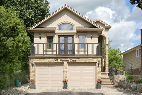 Photo 1 at 49 Hamilton Drive, Leslie Valley, Newmarket