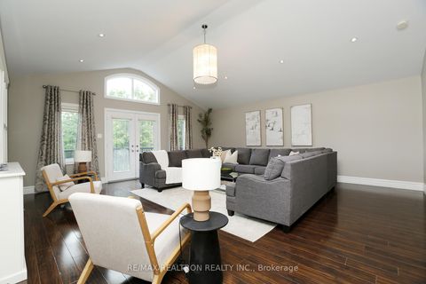 Photo 3 at 49 Hamilton Drive, Leslie Valley, Newmarket