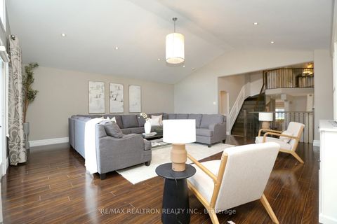 Photo 4 at 49 Hamilton Drive, Leslie Valley, Newmarket