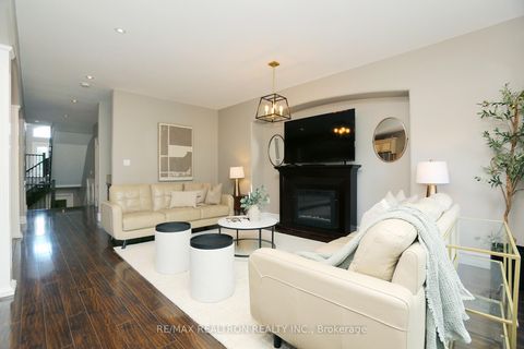 Photo 6 at 49 Hamilton Drive, Leslie Valley, Newmarket