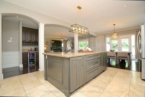 Photo 10 at 49 Hamilton Drive, Leslie Valley, Newmarket