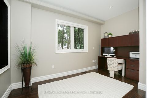 Photo 14 at 49 Hamilton Drive, Leslie Valley, Newmarket