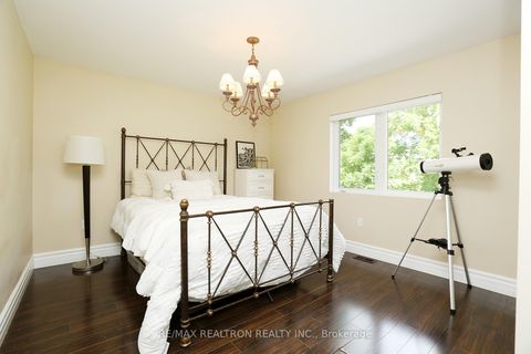 Photo 17 at 49 Hamilton Drive, Leslie Valley, Newmarket