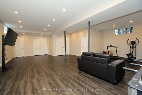 Photo 24 at 49 Hamilton Drive, Leslie Valley, Newmarket