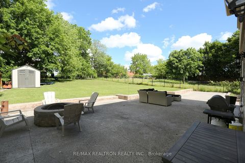 Photo 26 at 49 Hamilton Drive, Leslie Valley, Newmarket