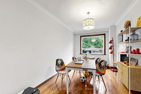 Photo 8 at 521 Hillsdale Avenue E, Mount Pleasant East, Toronto