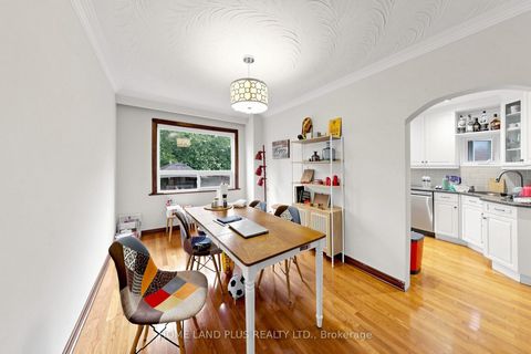 Photo 9 at 521 Hillsdale Avenue E, Mount Pleasant East, Toronto