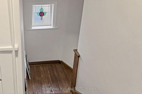 Photo 16 at 521 Hillsdale Avenue E, Mount Pleasant East, Toronto