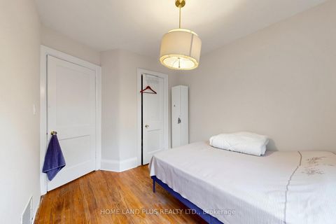 Photo 22 at 521 Hillsdale Avenue E, Mount Pleasant East, Toronto