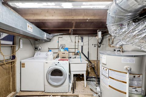 Photo 32 at 521 Hillsdale Avenue E, Mount Pleasant East, Toronto