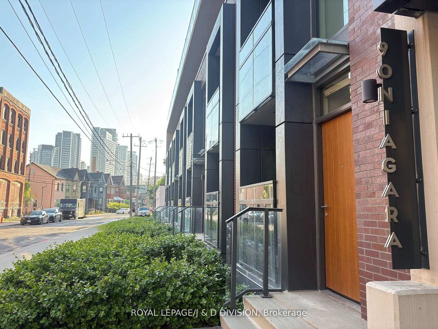 405 - 90 Niagara Street, Niagara, Toronto 
