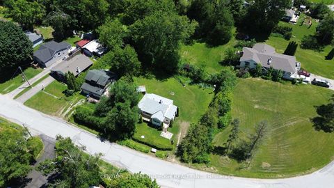 Photo 2 at 101 Clovelly Cove, Pefferlaw, Georgina