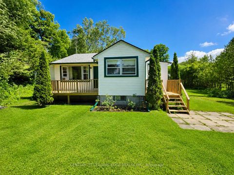 Photo 3 at 101 Clovelly Cove, Pefferlaw, Georgina
