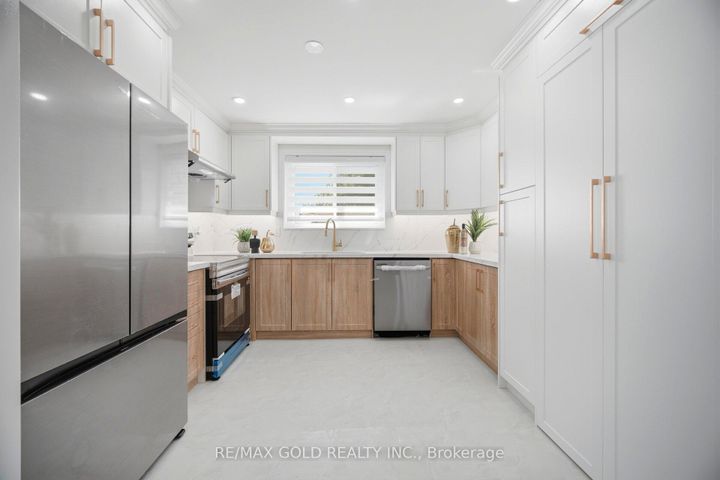 Photo 9 at 8 Athlone Avenue, Avondale, Brampton