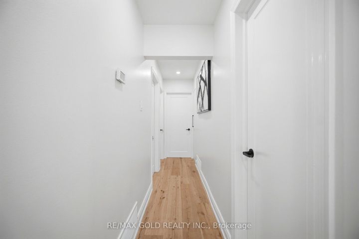 Photo 14 at 8 Athlone Avenue, Avondale, Brampton