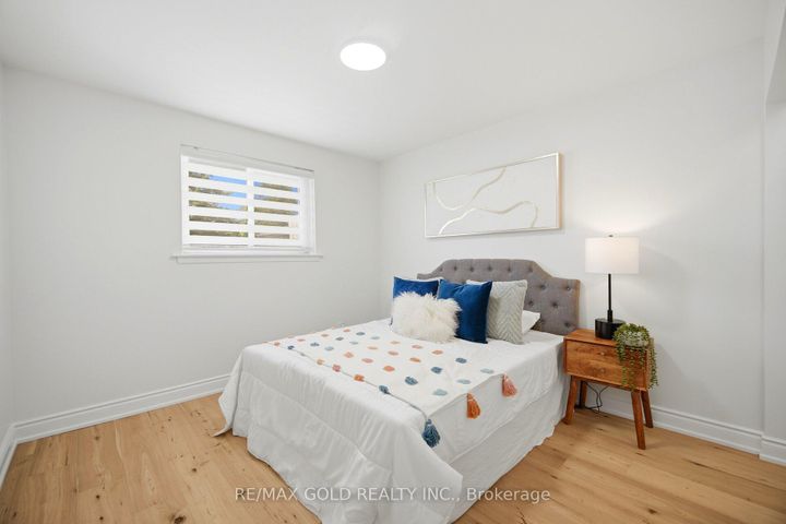 Photo 16 at 8 Athlone Avenue, Avondale, Brampton