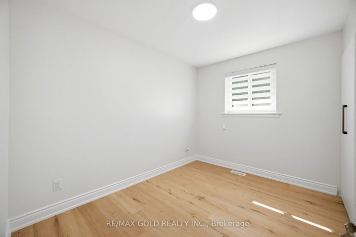 Photo 22 at 8 Athlone Avenue, Avondale, Brampton