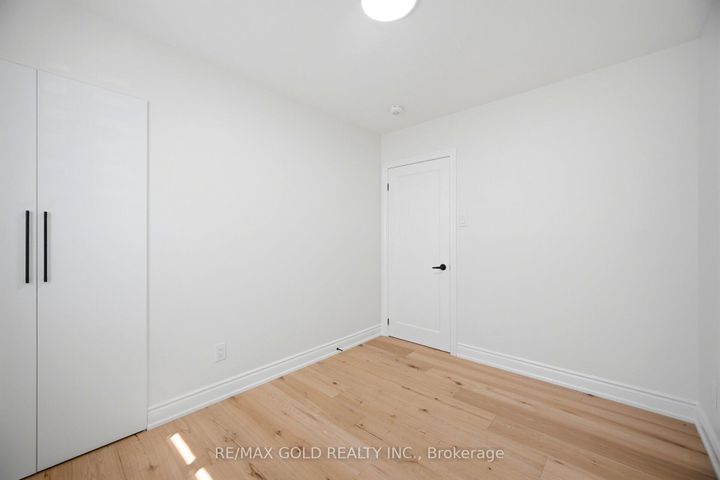 Photo 23 at 8 Athlone Avenue, Avondale, Brampton