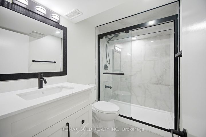 Photo 36 at 8 Athlone Avenue, Avondale, Brampton