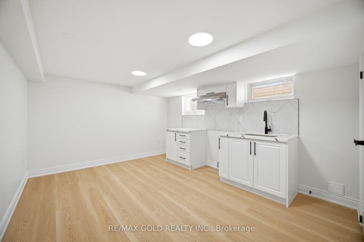 Photo 39 at 8 Athlone Avenue, Avondale, Brampton