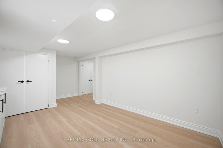 Photo 41 at 8 Athlone Avenue, Avondale, Brampton