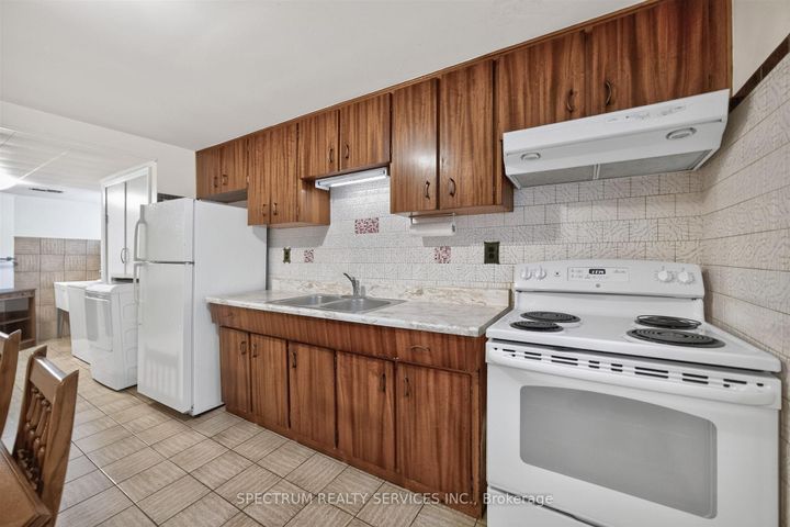 Photo 35 at 37 Newlin Crescent, Jane Heights, Toronto