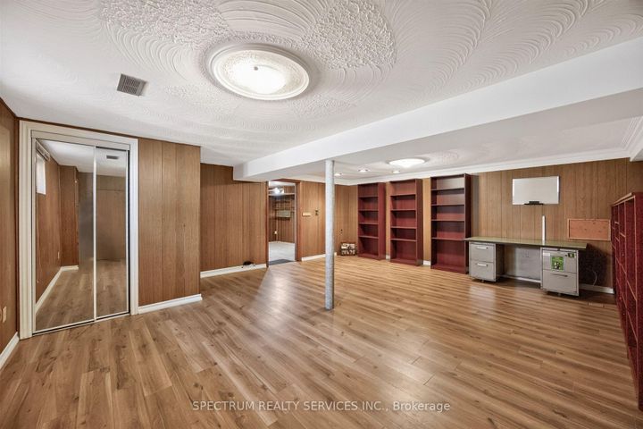 Photo 39 at 37 Newlin Crescent, Jane Heights, Toronto