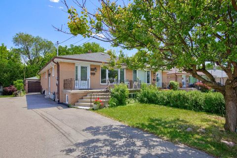 Photo 3 at 37 Newlin Crescent, Jane Heights, Toronto
