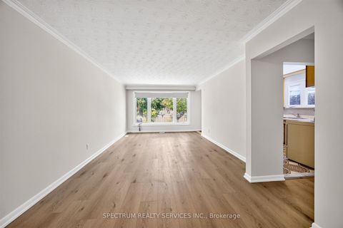 Photo 16 at 37 Newlin Crescent, Jane Heights, Toronto