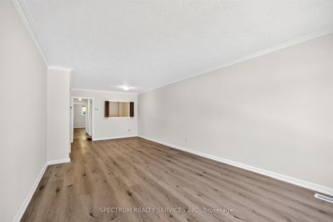 Photo 18 at 37 Newlin Crescent, Jane Heights, Toronto
