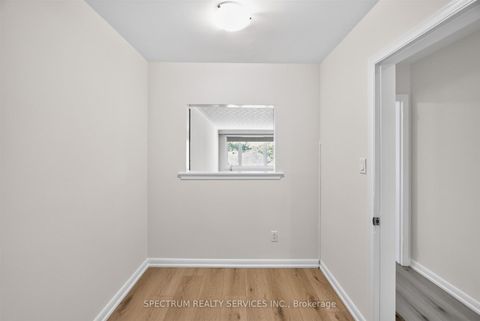 Photo 22 at 37 Newlin Crescent, Jane Heights, Toronto