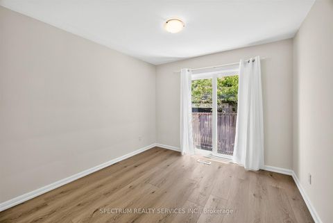Photo 24 at 37 Newlin Crescent, Jane Heights, Toronto