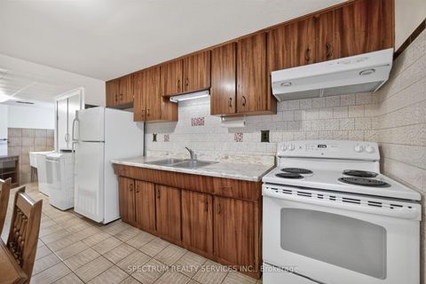 Photo 35 at 37 Newlin Crescent, Jane Heights, Toronto