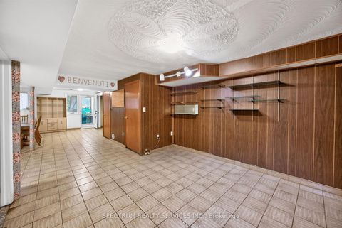 Photo 37 at 37 Newlin Crescent, Jane Heights, Toronto