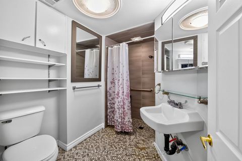 Photo 41 at 37 Newlin Crescent, Jane Heights, Toronto
