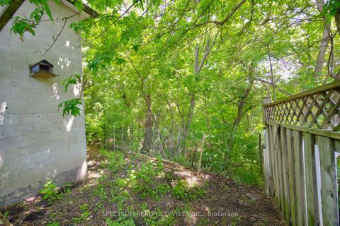 Photo 47 at 37 Newlin Crescent, Jane Heights, Toronto