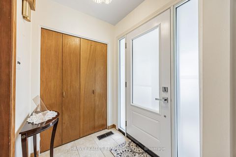 Photo 3 at 205 Vauxhall Drive, Dorset Park, Toronto