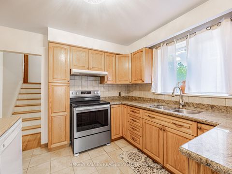 Photo 8 at 205 Vauxhall Drive, Dorset Park, Toronto