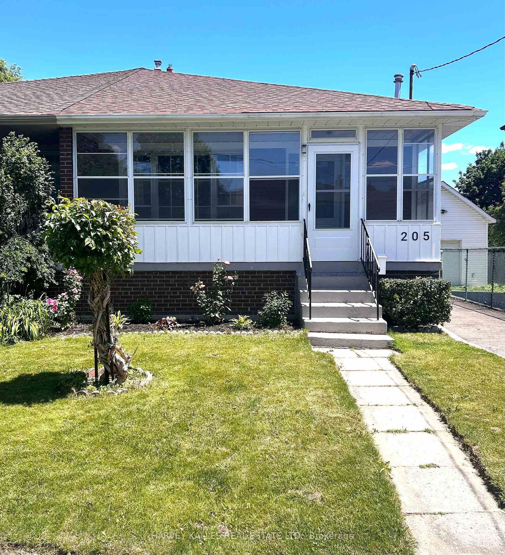 205 Vauxhall Drive, Dorset Park, Toronto 