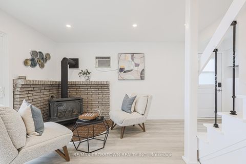 Photo 12 at 128 Moores Beach Road, Virginia, Georgina