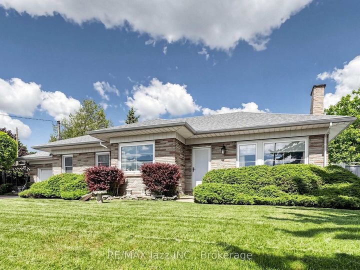 Photo 3 at 83 Stevenson Road N, McLaughlin, Oshawa