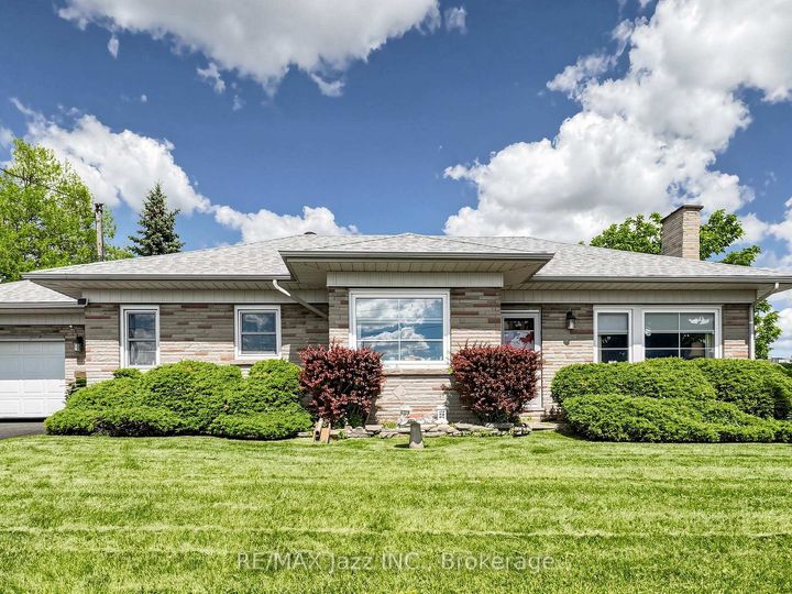 Photo 5 at 83 Stevenson Road N, McLaughlin, Oshawa
