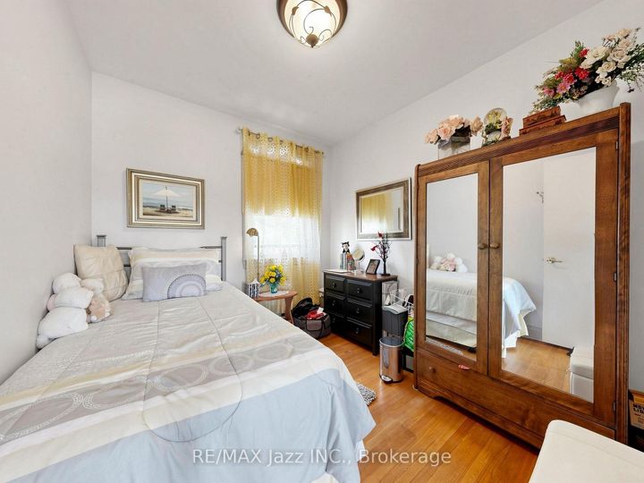 Photo 23 at 83 Stevenson Road N, McLaughlin, Oshawa